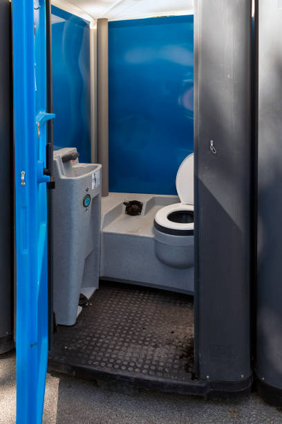 Best Portable restroom trailer rental  in Apopka, FL